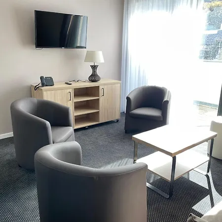 8 Pers, Piscine, Animaux Admis, - Fr-1-860-11 Apartment Gourette